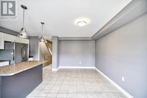 25 - 2006 Trawden Way, Oakville (Palermo West), ON - Indoor Photo Showing Kitchen