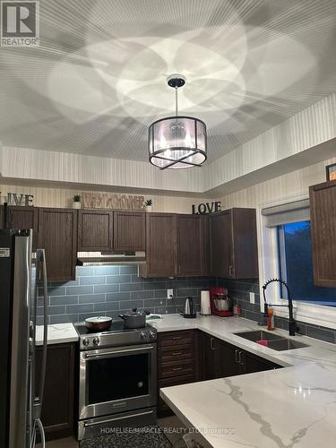 13 Todd Crescent N, Southgate, ON - Indoor Photo Showing Kitchen With Stainless Steel Kitchen With Double Sink