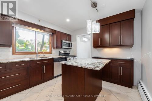 140 Renaud Drive, Waterloo, ON - Indoor Photo Showing Kitchen