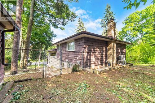 140 Renaud Drive, Waterloo, ON - Outdoor