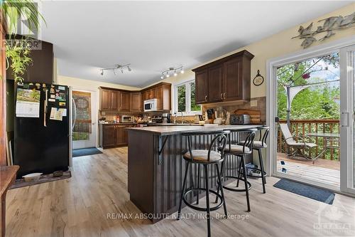 4666 Matawatchan Road, Greater Madawaska, ON - Indoor Photo Showing Kitchen