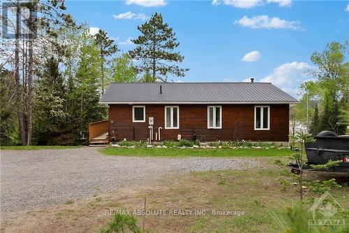 4666 Matawatchan Road, Greater Madawaska, ON - Outdoor