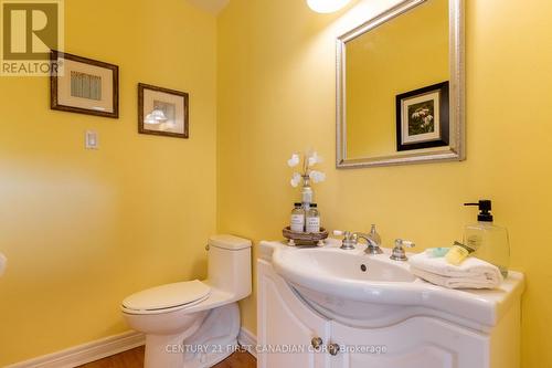 55 Blackburn Crescent, Middlesex Centre (Kilworth), ON - Indoor Photo Showing Bathroom