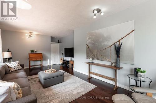 55 Blackburn Crescent, Middlesex Centre (Kilworth), ON - Indoor Photo Showing Living Room