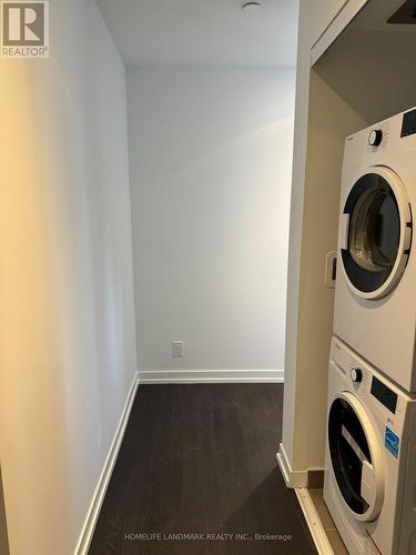 3709 - 55 Mercer Street, Toronto, ON - Indoor Photo Showing Laundry Room