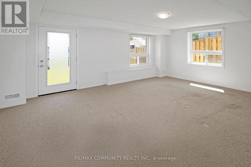 27 Summer Lane, Peterborough, ON - Indoor Photo Showing Other Room