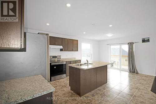 27 Summer Lane, Peterborough, ON - Indoor Photo Showing Kitchen With Double Sink