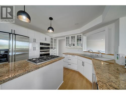 1987 W 35 Avenue, Vancouver, BC - Indoor Photo Showing Kitchen With Upgraded Kitchen