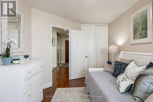 Ph214 - 120 Promenade Circle, Vaughan, ON - Indoor Photo Showing Bedroom