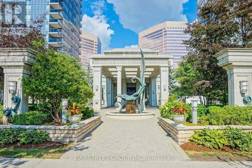 2614 - 15 Greenview Avenue, Toronto, ON - Outdoor