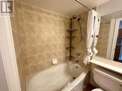 2614 - 15 Greenview Avenue, Toronto, ON - Indoor Photo Showing Bathroom