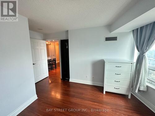 2614 - 15 Greenview Avenue, Toronto, ON - Indoor Photo Showing Other Room