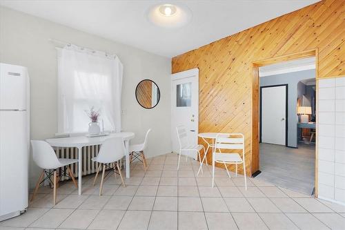 13 Clinton Street, Hamilton, ON - Indoor Photo Showing Dining Room