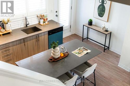 150 Frederick Tisdale Drive, Toronto (Downsview-Roding-Cfb), ON - Indoor Photo Showing Kitchen