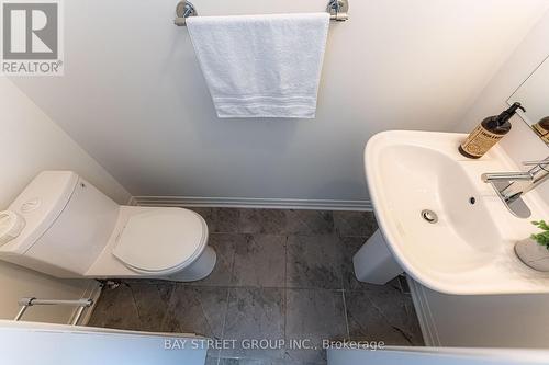 150 Frederick Tisdale Drive, Toronto (Downsview-Roding-Cfb), ON - Indoor Photo Showing Bathroom