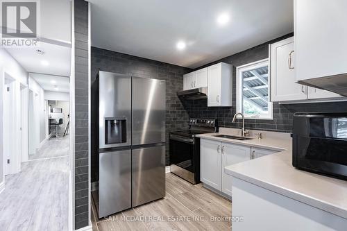 1140 Halliday Avenue, Mississauga (Lakeview), ON - Indoor Photo Showing Kitchen With Stainless Steel Kitchen With Double Sink