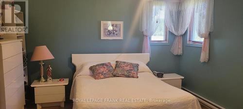 260 Plourde Road, Fauquier-Strickland, ON - Indoor Photo Showing Bedroom