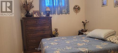 260 Plourde Road, Fauquier-Strickland, ON - Indoor Photo Showing Bedroom