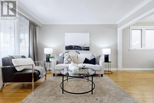 553 Mcroberts Avenue, Toronto (Caledonia-Fairbank), ON - Indoor Photo Showing Living Room