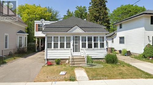 18 Locust Street, St. Thomas, ON - Outdoor With Facade