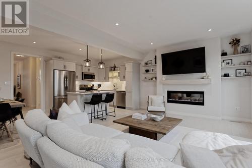 38 Renaissance Drive, St. Thomas, ON - Indoor Photo Showing Living Room With Fireplace