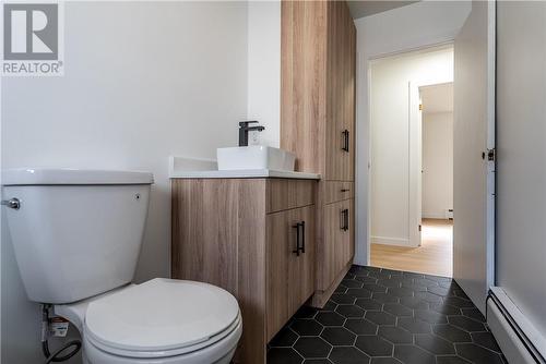 603-605 Ontario Street, Sudbury, ON - Indoor Photo Showing Bathroom