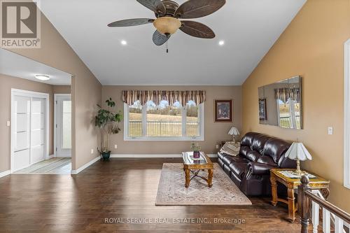 290 Ixl Road, Trent Hills, ON - Indoor Photo Showing Living Room