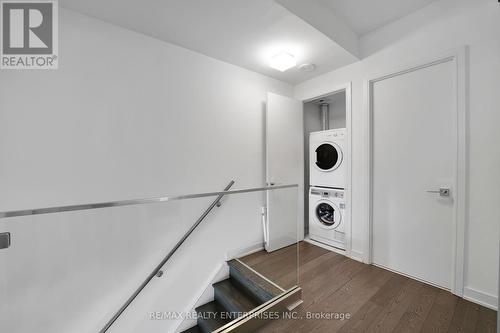 523 - 57 St Joseph Street, Toronto (Bay Street Corridor), ON - Indoor Photo Showing Laundry Room