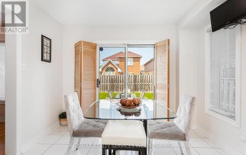 52 Sunny Glen Crescent, Brampton (Northwest Sandalwood Parkway), ON - Indoor Photo Showing Dining Room