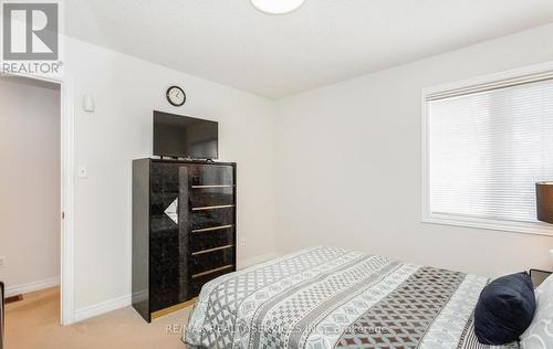 52 Sunny Glen Crescent, Brampton (Northwest Sandalwood Parkway), ON - Indoor Photo Showing Bedroom