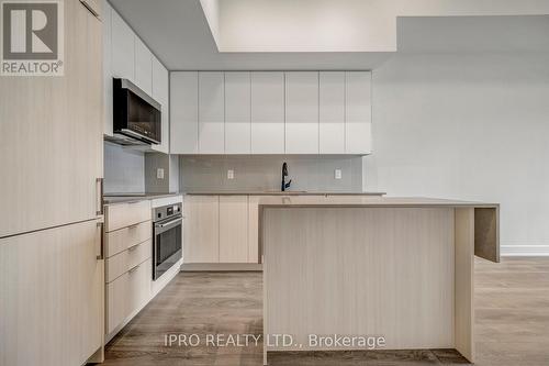 459 - 2481 Taunton Road, Oakville (Uptown Core), ON - Indoor Photo Showing Kitchen