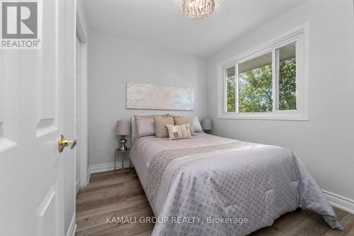 101 Crone Court, Newmarket (Bristol-London), ON - Indoor Photo Showing Bedroom