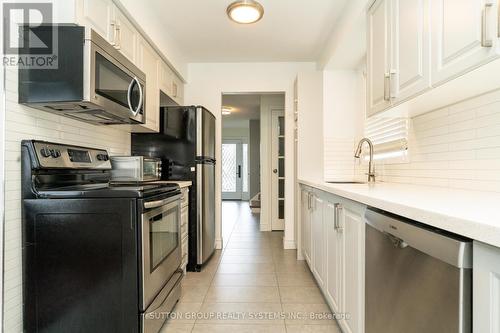 760 Ashburnham Place, Mississauga (Creditview), ON - Indoor Photo Showing Kitchen