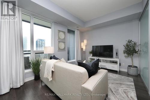 1312 - 225 Sackville Street, Toronto (Regent Park), ON - Indoor Photo Showing Living Room