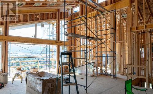 1059 Carnoustie Drive, Kelowna, BC - Indoor Photo Showing Other Room