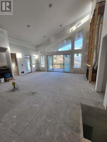 1059 Carnoustie Drive, Kelowna, BC - Indoor Photo Showing Other Room