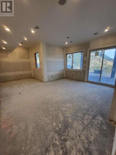 1059 Carnoustie Drive, Kelowna, BC - Indoor Photo Showing Other Room