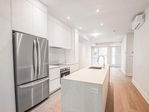 Kitchen - 4445 Rue Drolet, Montréal (Le Plateau-Mont-Royal), QC - Indoor Photo Showing Kitchen With Upgraded Kitchen