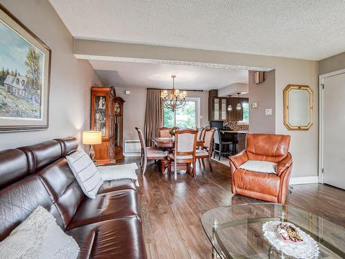 Salon - 273 Rue Harvey, Repentigny (Le Gardeur), QC - Indoor Photo Showing Living Room