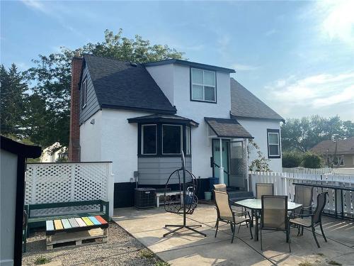 1907 Knox Crescent, Kelowna, BC - Outdoor With Deck Patio Veranda