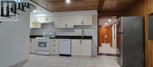 100 Kingslake Road, Toronto (Don Valley Village), ON - Indoor Photo Showing Kitchen