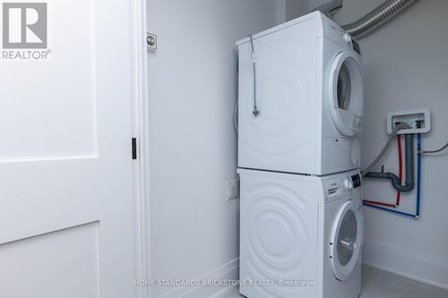 9 D - 66 Collier Street, Toronto (Rosedale-Moore Park), ON - Indoor Photo Showing Laundry Room