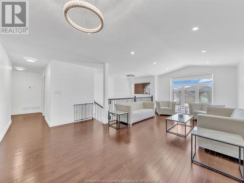 3172 Arpino Avenue, Windsor, ON - Indoor Photo Showing Living Room