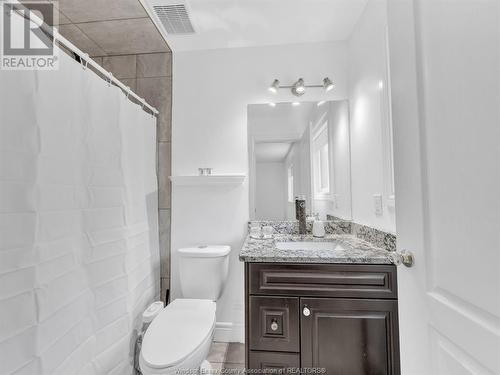 3172 Arpino Avenue, Windsor, ON - Indoor Photo Showing Bathroom