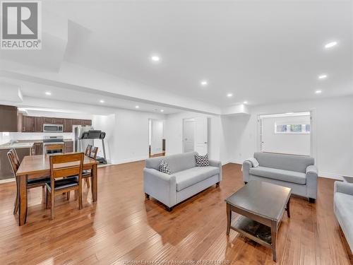 3172 Arpino Avenue, Windsor, ON - Indoor Photo Showing Living Room