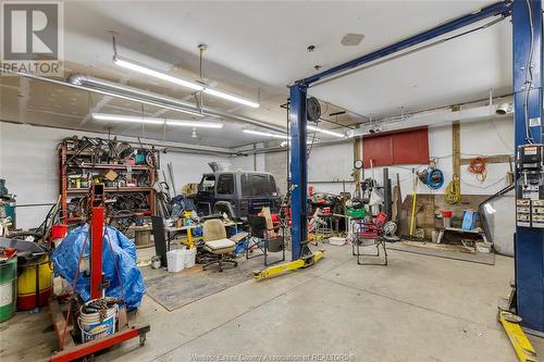 4695 Montgomery Drive, Lasalle, ON - Indoor Photo Showing Garage