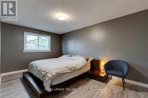 350 Homestead Court, London, ON - Indoor Photo Showing Bedroom