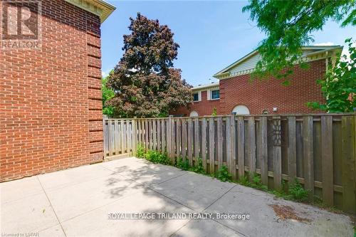 350 Homestead Court, London, ON - Outdoor