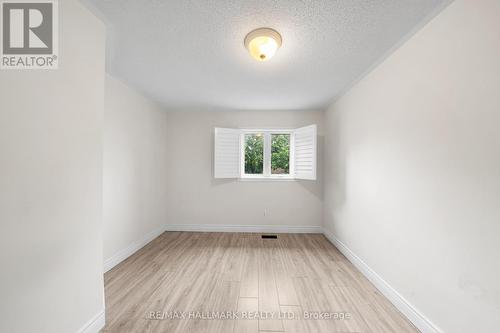 11 Alberta Drive, Vaughan, ON - Indoor Photo Showing Other Room