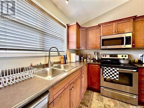 117 410 Stensrud Road, Saskatoon, SK - Indoor Photo Showing Kitchen With Double Sink